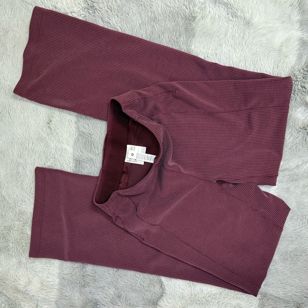 New LuluLemon Size 8 Ribbed Softstreme Flared Pant Size 8 in Color Garnet - Picture 7 of 8